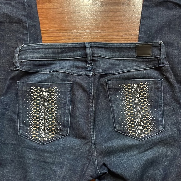 GUESS 1981 LA BRITTNEY SKINNY women’s embellished back pockets distressed jeans - Picture 7 of 13